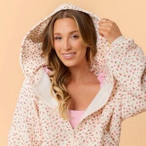 Blogilates Women’s Marshmallow Full Zip Hooded Sweatshirt in Cream Floral